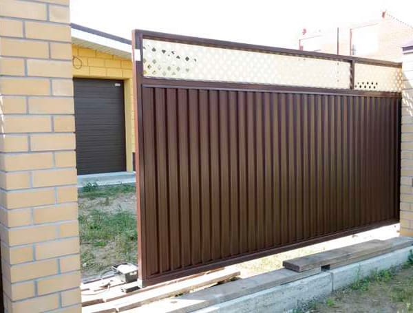 Эстетика и Надежность: Ворота Grand Line для Вашего Дома в Карпинске от 37447 руб